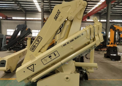 КМУ с поворотной стрелой SQ10ZA4