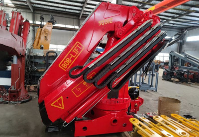 КМУ с поворотной стрелой SQ16ZA5