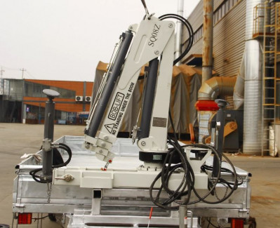 КМУ с поворотной стрелой SQ08ZA3+1