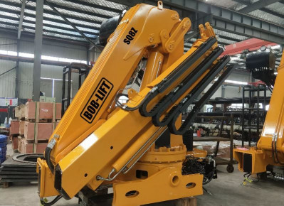 КМУ с поворотной стрелой SQ8ZA4