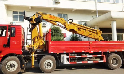 КМУ с поворотной стрелой SQ16ZA5