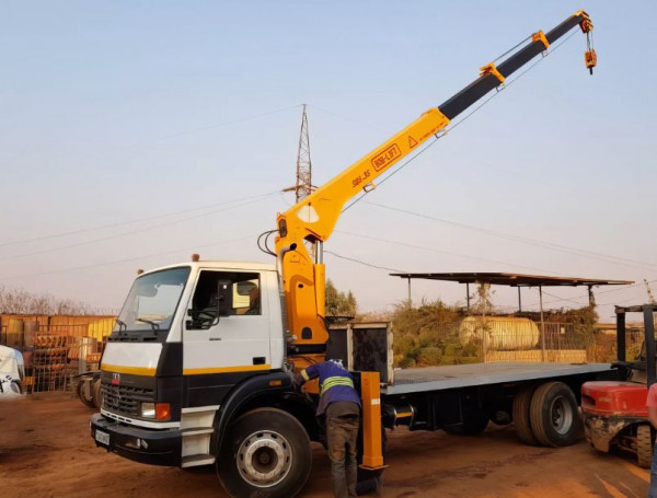 КМУ с телескопической стрелой SQ6.3SA3 — 2