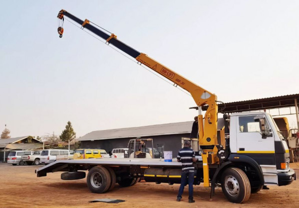 КМУ с телескопической стрелой SQ6.3SA4 — 2