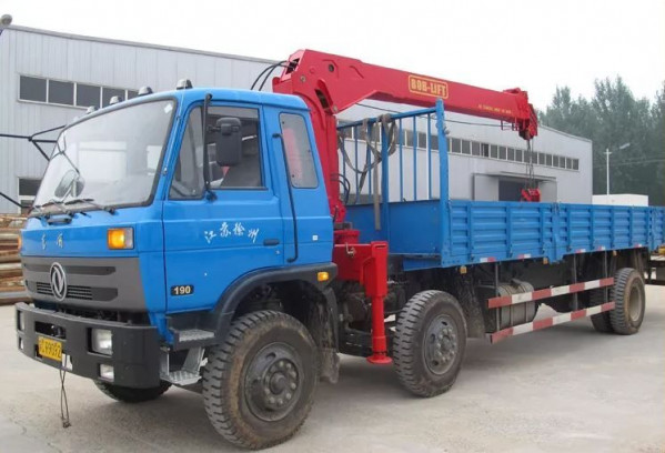 КМУ с телескопической стрелой SQ6.3SA3 — 1