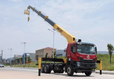 КМУ с телескопической стрелой SQ20SA5