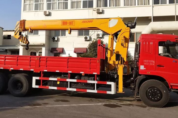 КМУ с телескопической стрелой SQ14SA5 — 3