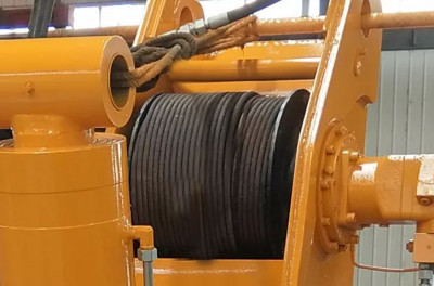 КМУ с телескопической стрелой SQ10SA4