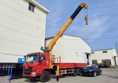 КМУ с телескопической стрелой SQ12SA4